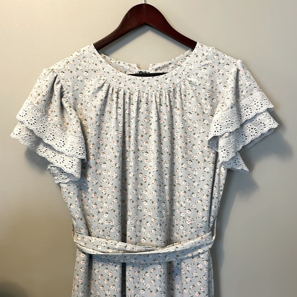 Jessakae Floral Dress - Picture 2 of 8